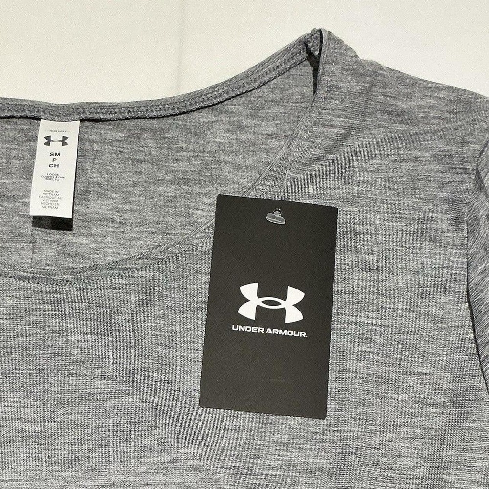 Under Armour Breathe Shirt Womens Small Gray Activewear Loose NWT Workout Gym - Picture 4 of 6